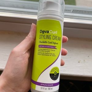 NWOT Devacurl Styling Cream, touchable curl definer